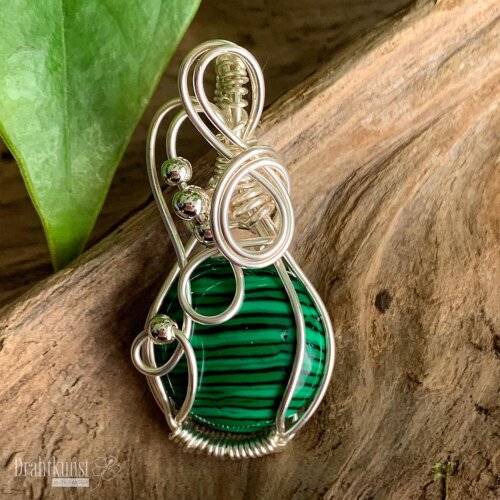 liebevoll handgefertigter Schmuck Anhänger - ein Drahtschmuck Unikat der Drahtkunst Manufaktur