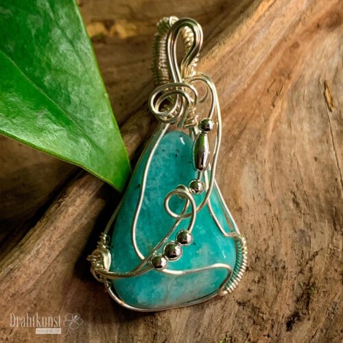 liebevoll handgefertigter Schmuck Anhänger - ein Drahtschmuck Unikat der Drahtkunst Manufaktur