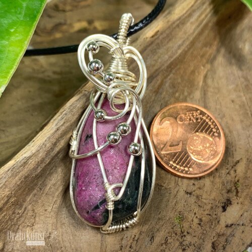 liebevoll handgefertigter Schmuck Anhänger - ein Drahtschmuck Unikat der Drahtkunst Manufaktur