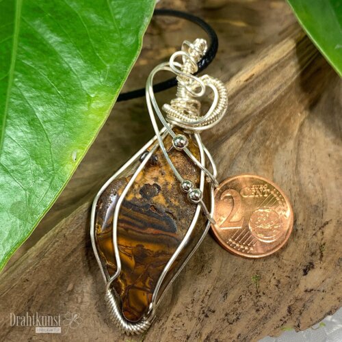 liebevoll handgefertigter Schmuck Anhänger - ein Drahtschmuck Unikat der Drahtkunst Manufaktur