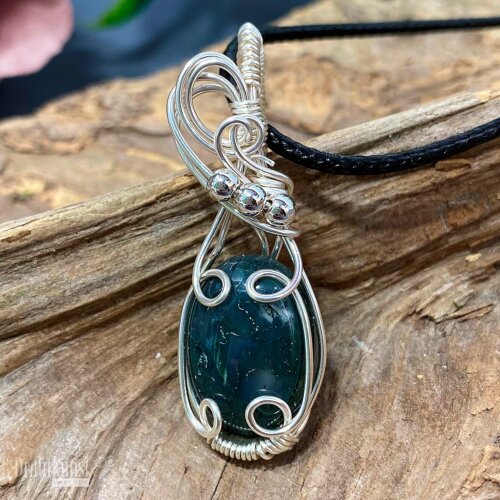 liebevoll handgefertigter Schmuck Anhänger - ein Drahtschmuck Unikat der Drahtkunst Manufaktur