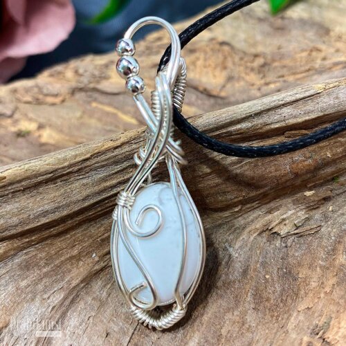 liebevoll handgefertigter Schmuck Anhänger - ein Drahtschmuck Unikat der Drahtkunst Manufaktur