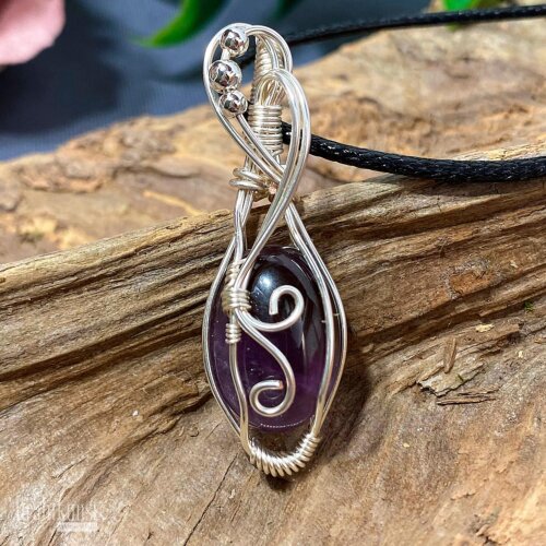 liebevoll handgefertigter Schmuck Anhänger - ein Drahtschmuck Unikat der Drahtkunst Manufaktur