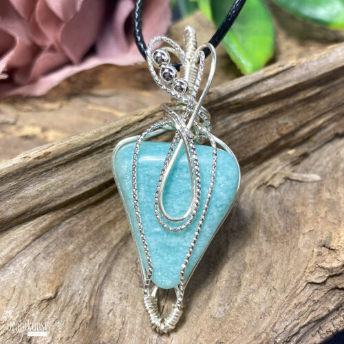 liebevoll handgefertigter Schmuck Anhänger - ein Drahtschmuck Unikat der Drahtkunst Manufaktur