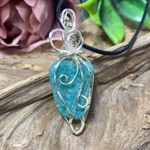 liebevoll handgefertigter Schmuck Anhänger - ein Drahtschmuck Unikat der Drahtkunst Manufaktur