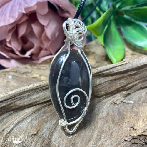 liebevoll handgefertigter Schmuck Anhänger - ein Drahtschmuck Unikat der Drahtkunst Manufaktur