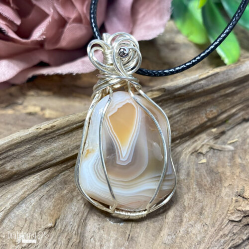 liebevoll handgefertigter Schmuck Anhänger - ein Drahtschmuck Unikat der Drahtkunst Manufaktur