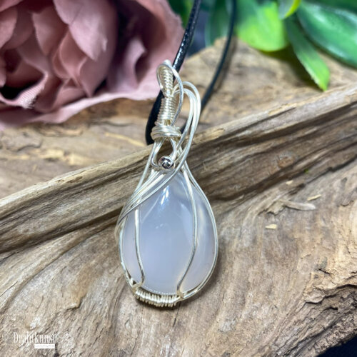 liebevoll handgefertigter Schmuck Anhänger - ein Drahtschmuck Unikat der Drahtkunst Manufaktur