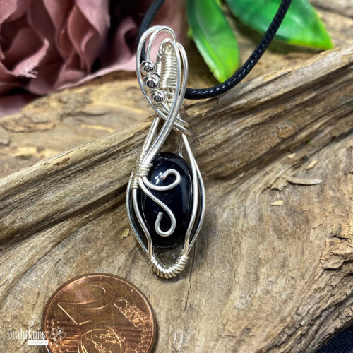 liebevoll handgefertigter Schmuck Anhänger - ein Drahtschmuck Unikat der Drahtkunst Manufaktur