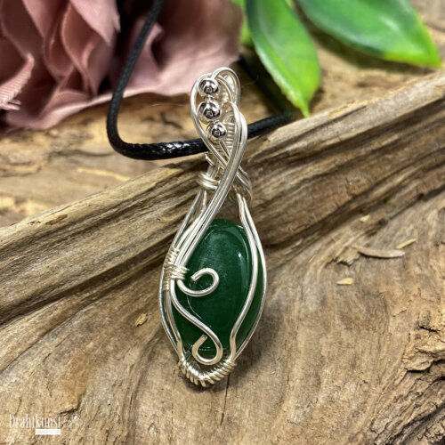 liebevoll handgefertigter Schmuck Anhänger - ein Drahtschmuck Unikat der Drahtkunst Manufaktur