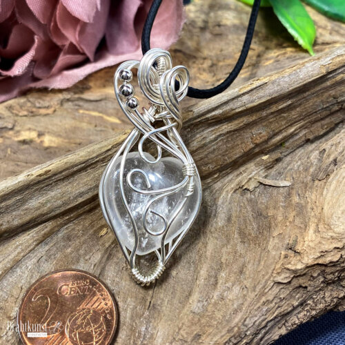 liebevoll handgefertigter Schmuck Anhänger - ein Drahtschmuck Unikat der Drahtkunst Manufaktur