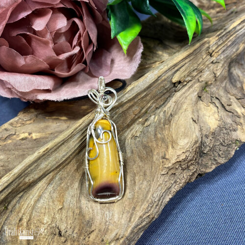 liebevoll handgefertigter Schmuck Anhänger - ein Drahtschmuck Unikat der Drahtkunst Manufaktur