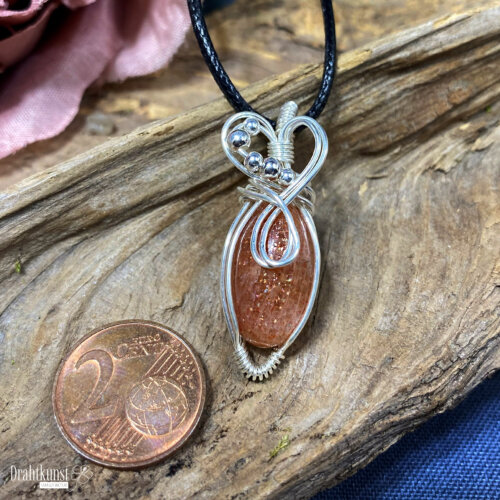 liebevoll handgefertigter Schmuck Anhänger - ein Drahtschmuck Unikat der Drahtkunst Manufaktur