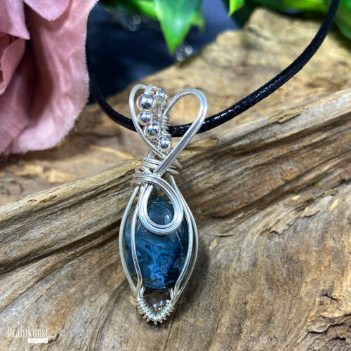 liebevoll handgefertigter Schmuck Anhänger - ein Drahtschmuck Unikat der Drahtkunst Manufaktur