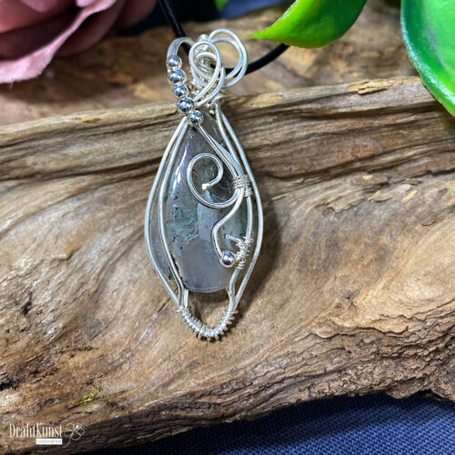 liebevoll handgefertigter Schmuck Anhänger - ein Drahtschmuck Unikat der Drahtkunst Manufaktur