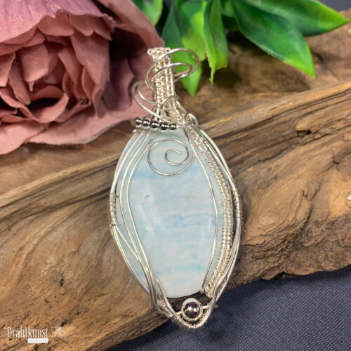 liebevoll handgefertigter Schmuck Anhänger - ein Drahtschmuck Unikat der Drahtkunst Manufaktur