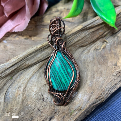 liebevoll handgefertigter Schmuck Anhänger - ein Drahtschmuck Unikat der Drahtkunst Manufaktur