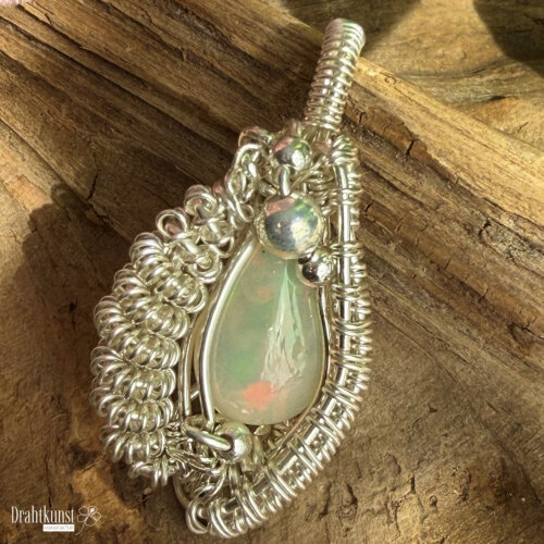 Handgefertigter Opal-Anhänger aus 935er Silber
