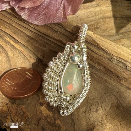 Handgefertigter Opal-Anhänger aus 935er Silber